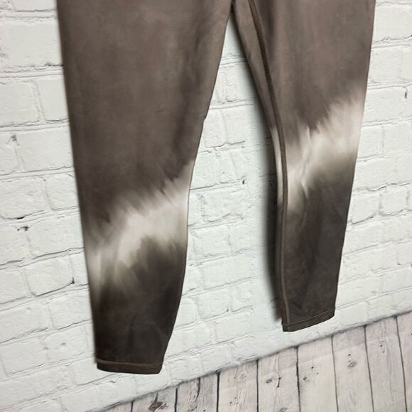 ATHLETA Elation Watercolor Stripe 7/8 Tight Legging Small - Picture 3 of 11